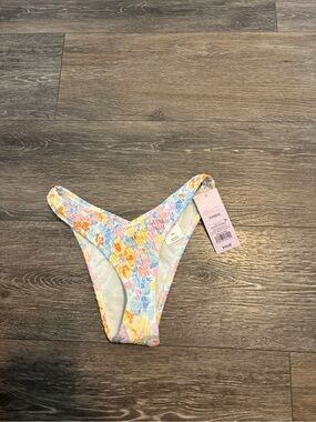 Wild Fable Women’s Low Rise Extra High Leg Extra Cheeky Bikini Bottoms XXS
